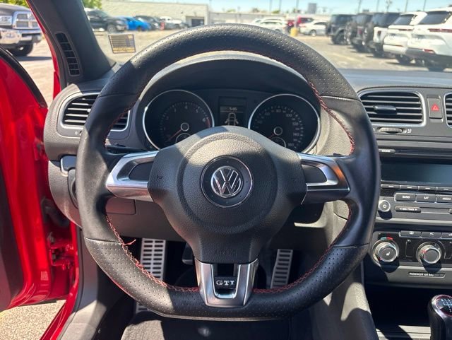 Used 2012 Volkswagen Golf 2-Door FWD image 24