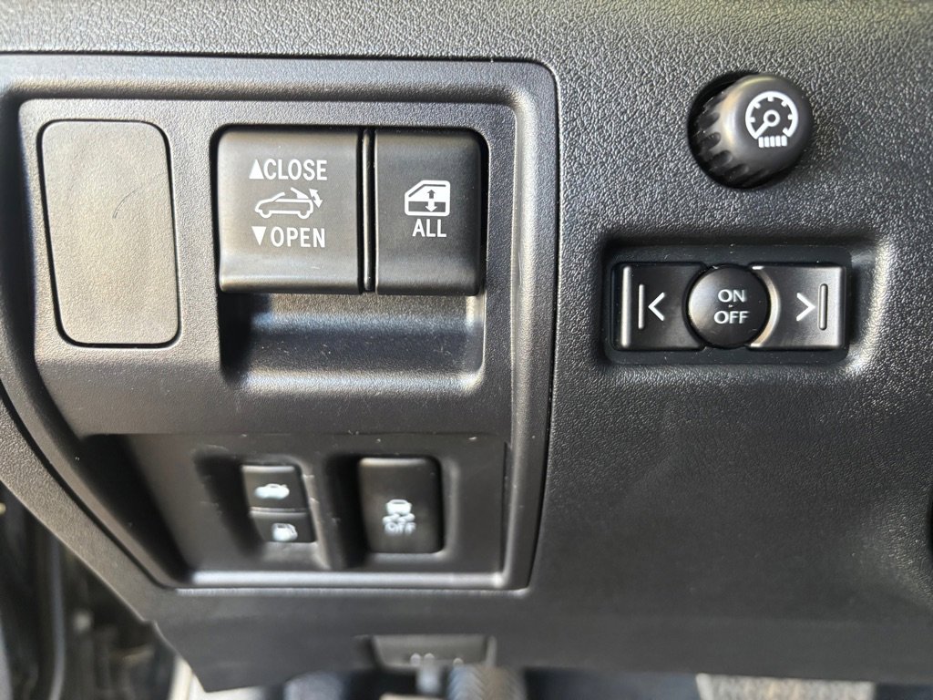 Used 2014 Lexus IS 250C w/ Luxury Package RWD image 19