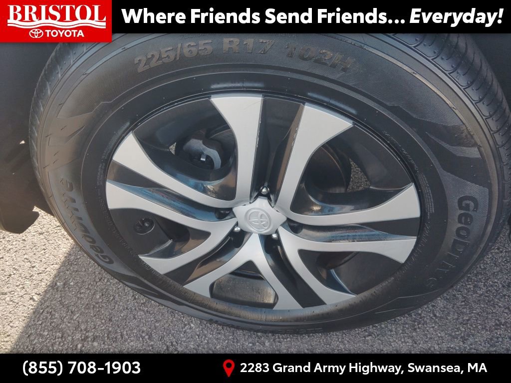 Used 2016 Toyota RAV4 LE image 12