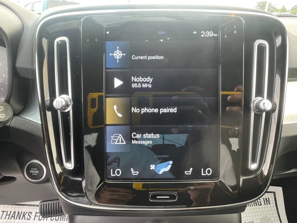 Used 2022 Volvo XC40 T5 Momentum AWD/4WD image 20