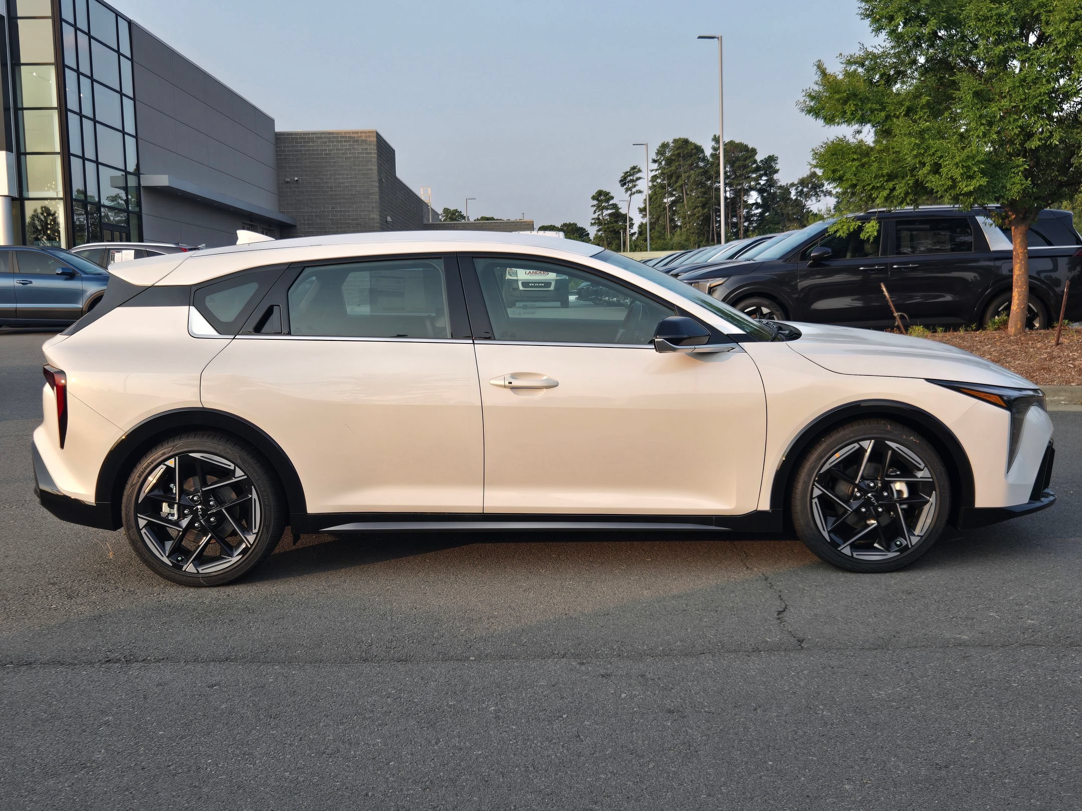 New 2026 Kia K4 EX FWD image 8