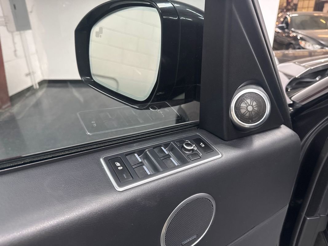 Used 2013 Land Rover Range Rover Supercharged image 10