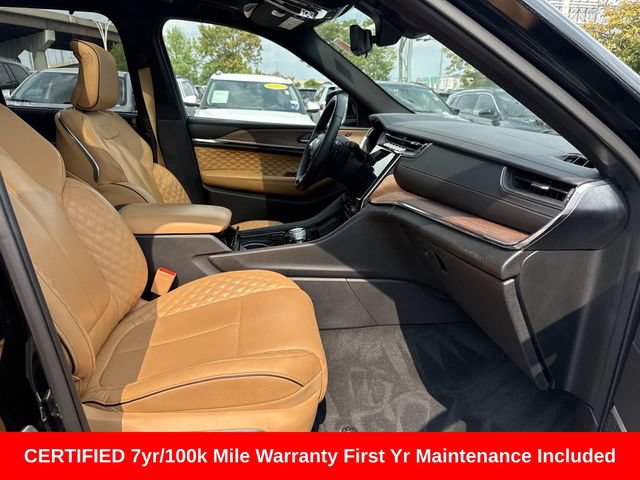 Used 2023 Jeep Grand Cherokee Summit w/ Adv Protech Group IV AWD/4WD image 10