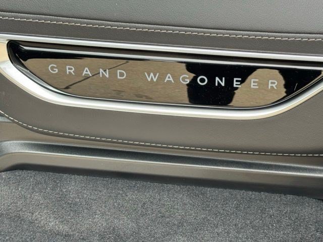 New 2026 Jeep Grand Wagoneer Summit w/ Premium Group III AWD/4WD image 14