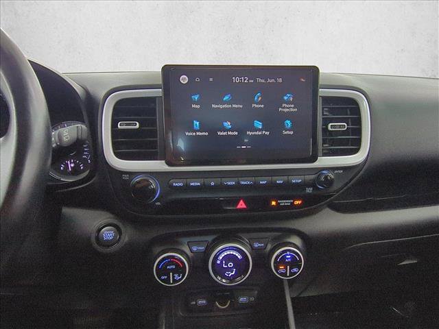 Used 2022 Hyundai Venue Limited FWD image 15