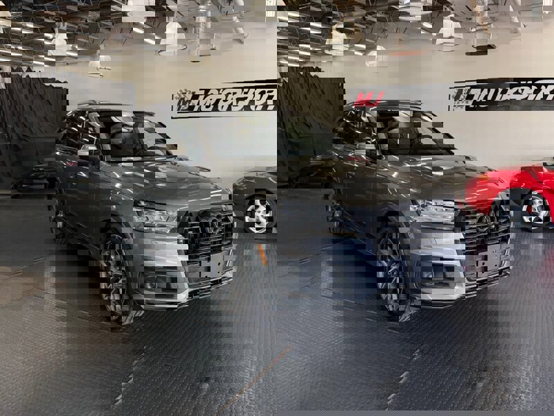 Used 2018 Audi Q7 3.0T Prestige image 2