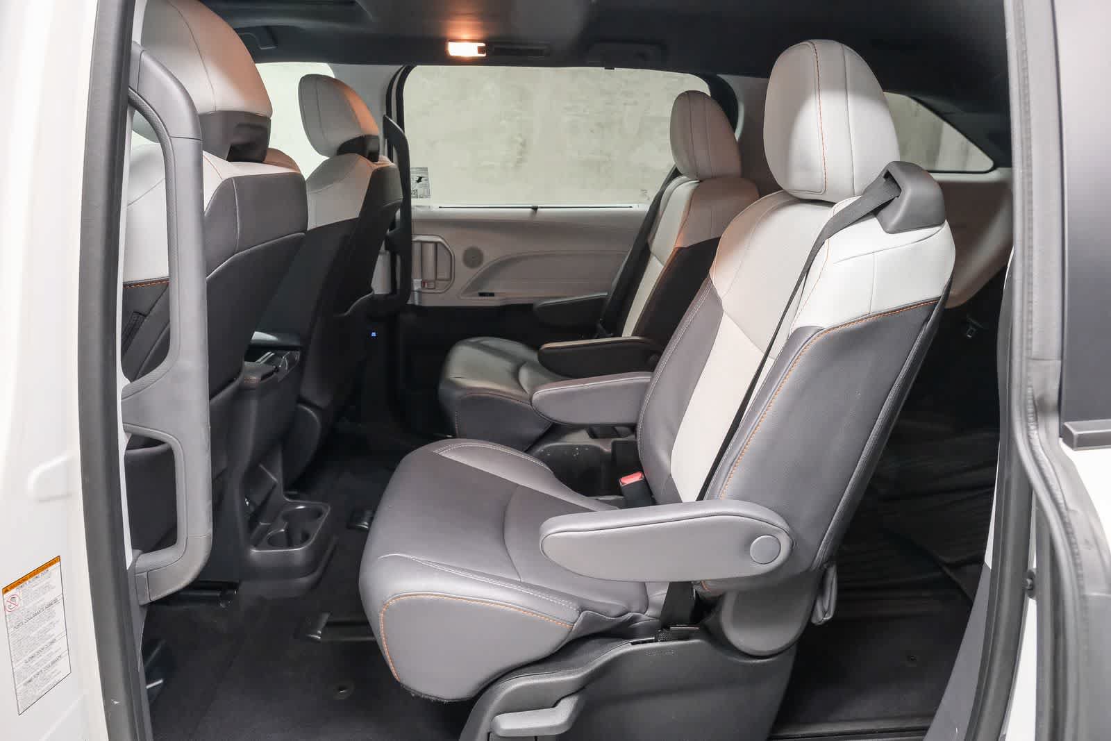 Used 2024 Toyota Sienna XSE w/ XSE Plus Package AWD/4WD image 20
