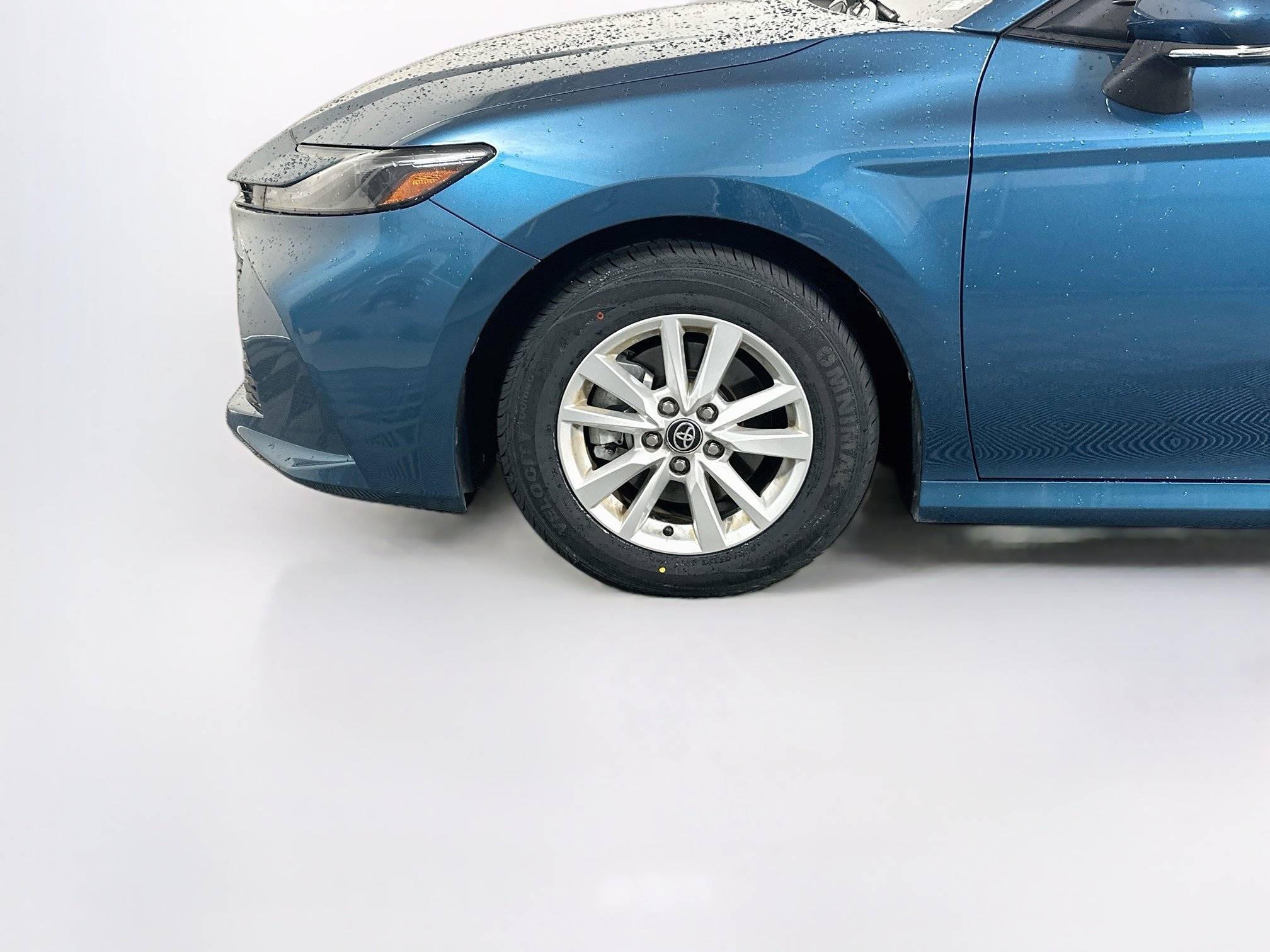 Used 2025 Toyota Camry LE w/ Convenience Package FWD image 11