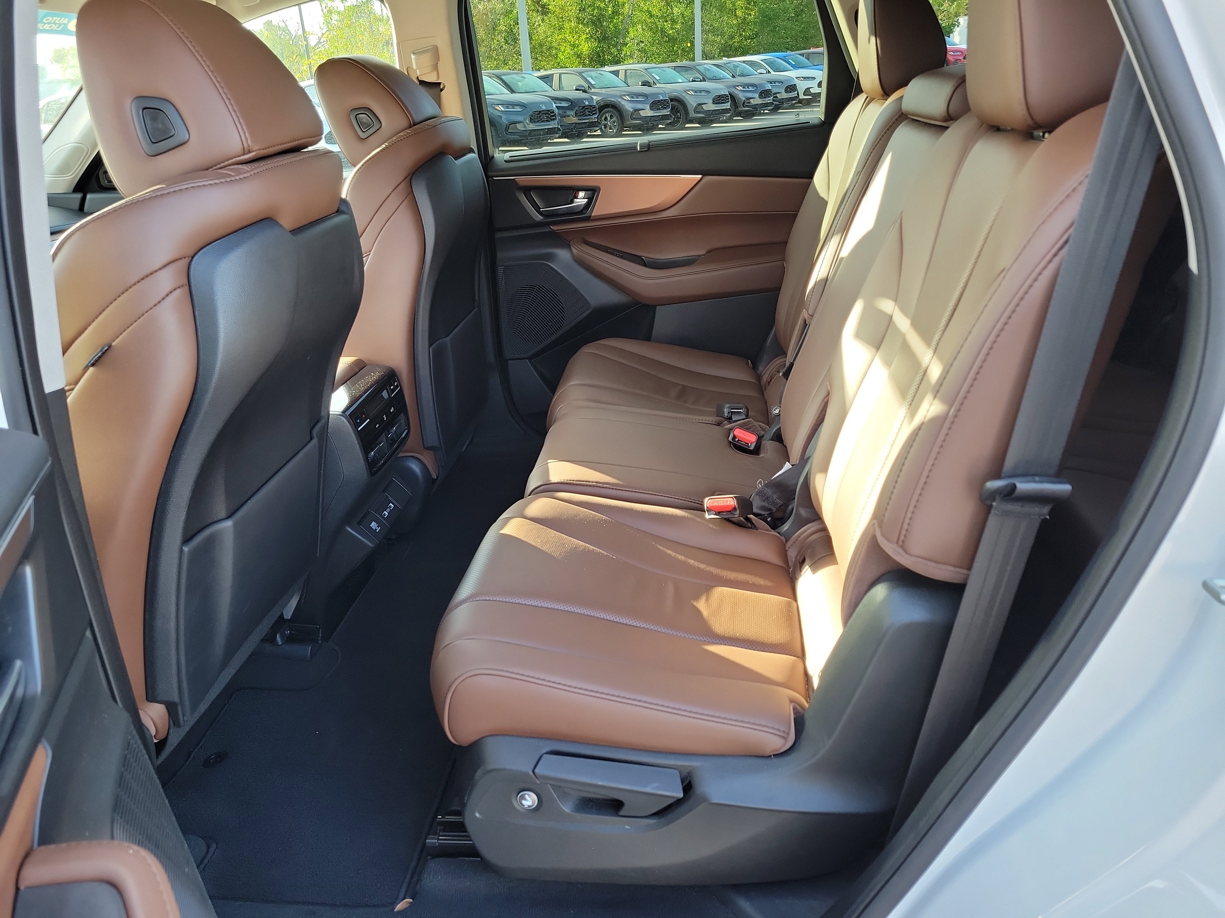 Used 2023 Acura MDX SH-AWD w/ Technology Package image 13