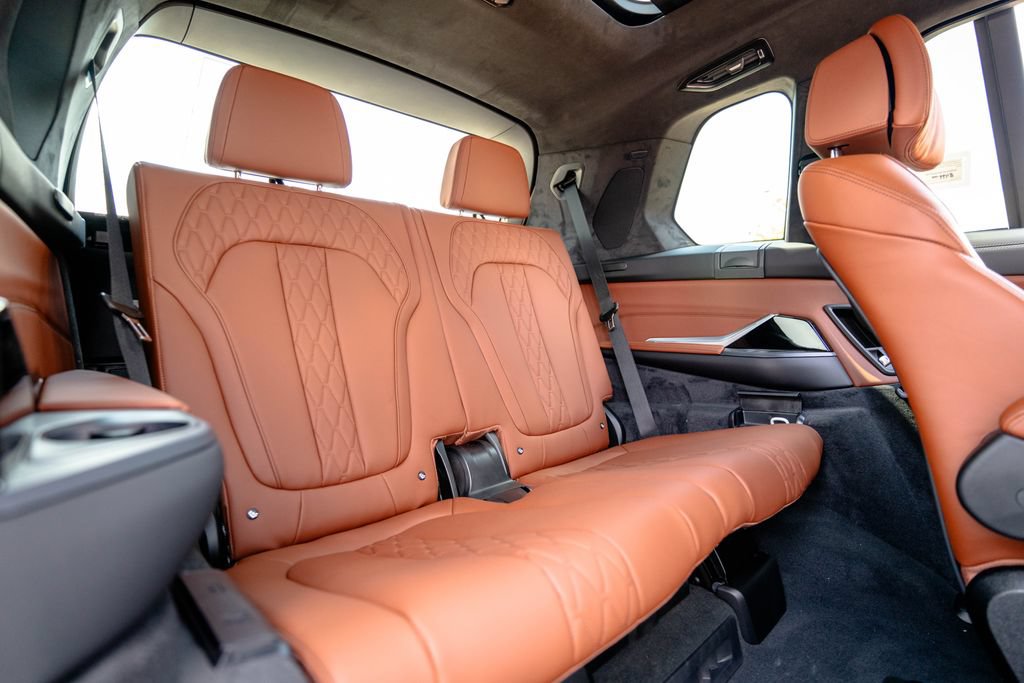 New 2027 BMW X7 M60i w/ Executive Package AWD/4WD image 39