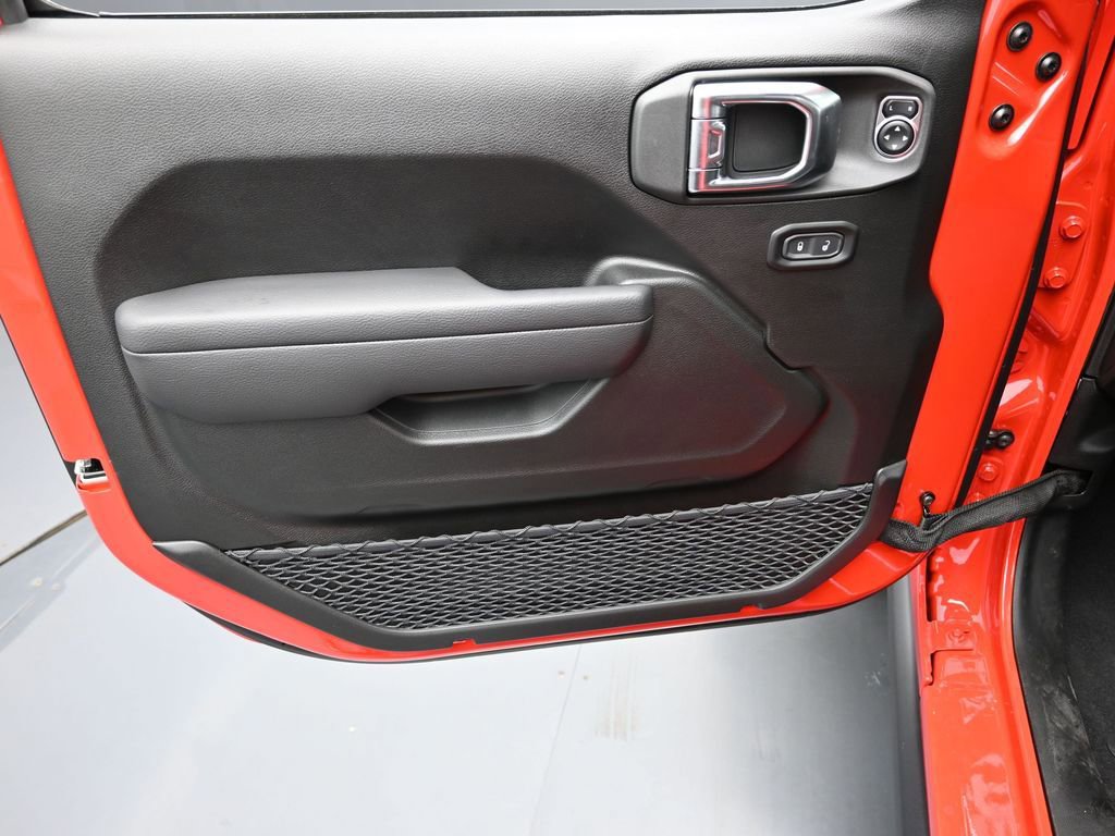 New 2025 Jeep Wrangler Unlimited Rubicon w/ Safety Group image 9