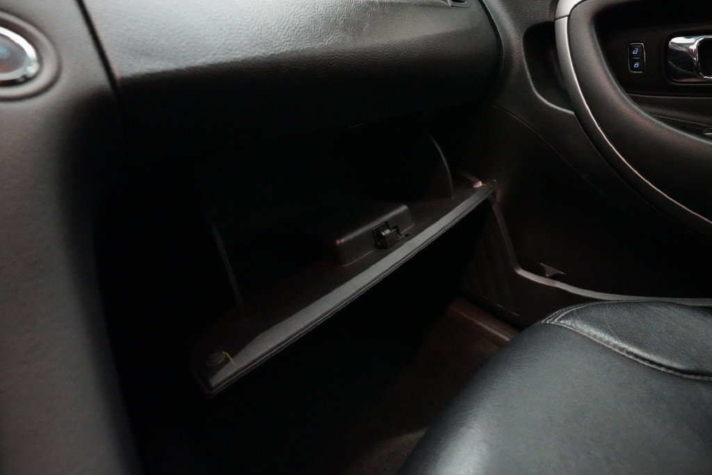Used 2018 Ford Taurus SEL FWD image 31