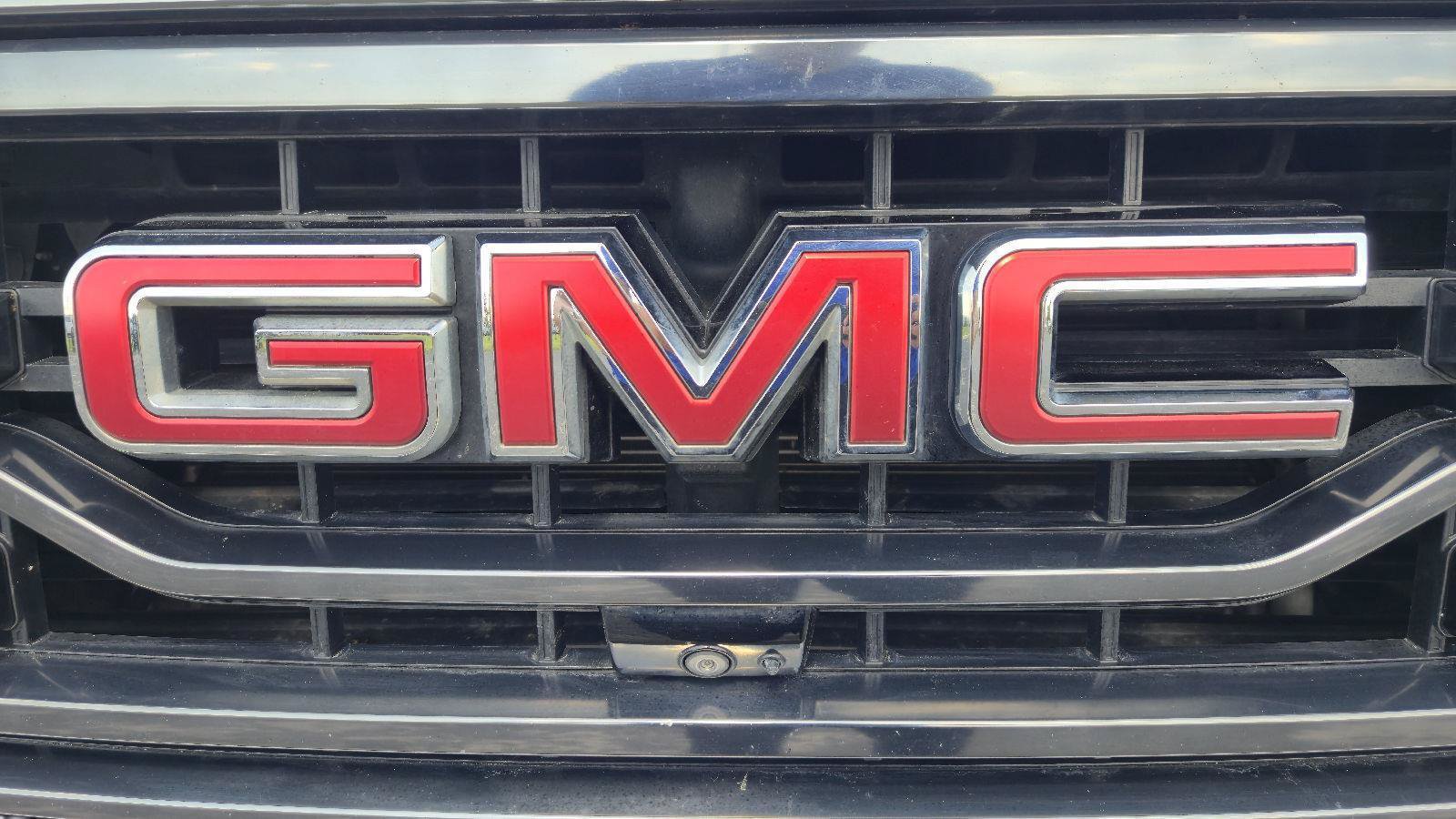 Used 2023 GMC Sierra 1500 AT4 w/ Technology Package AWD/4WD image 11
