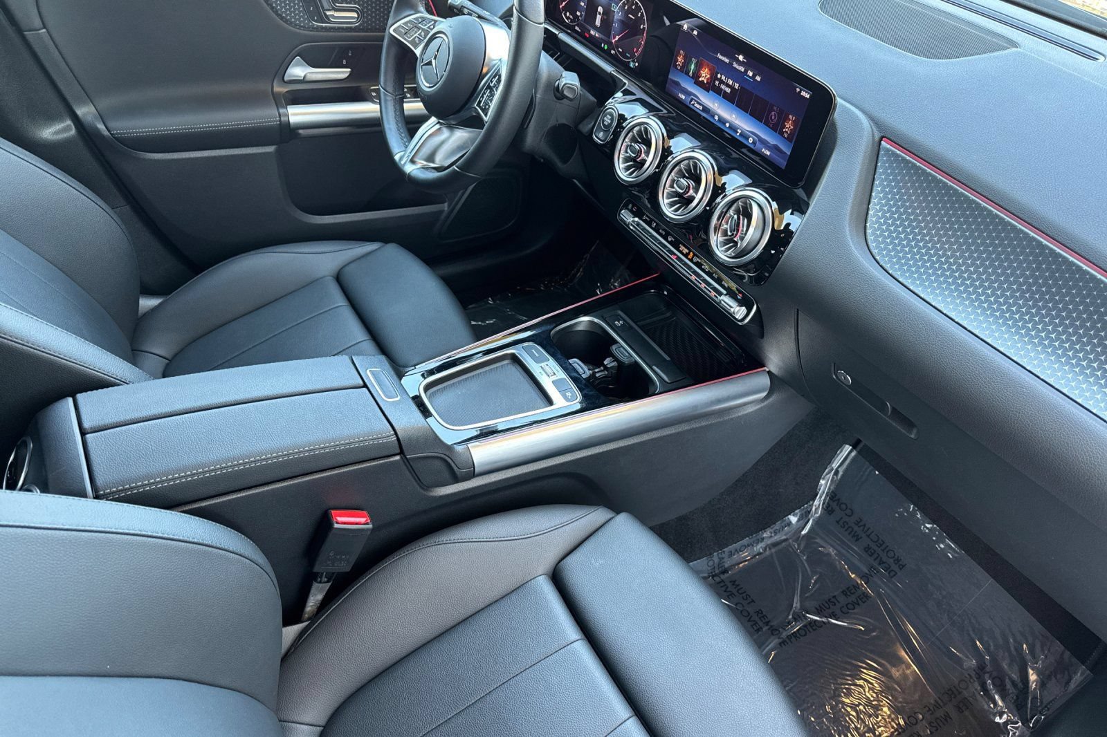 Used 2025 Mercedes-Benz GLA 250 image 17