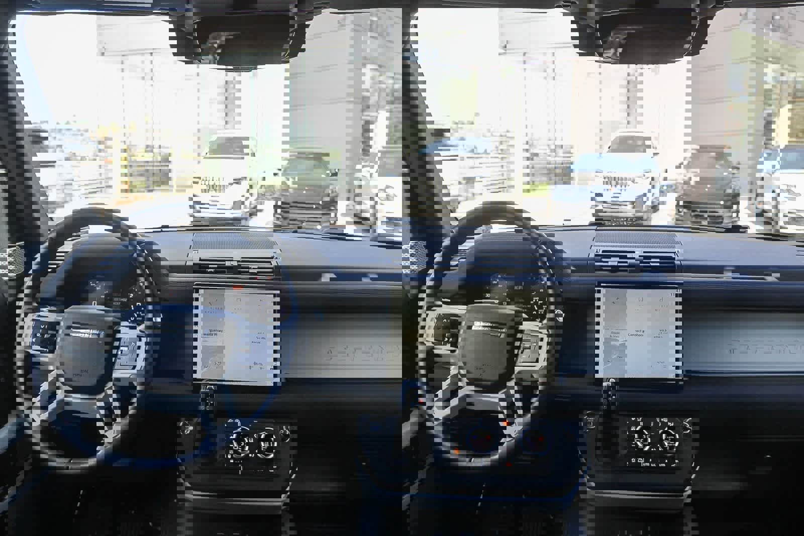 Used 2023 Land Rover Defender 130 SE image 12