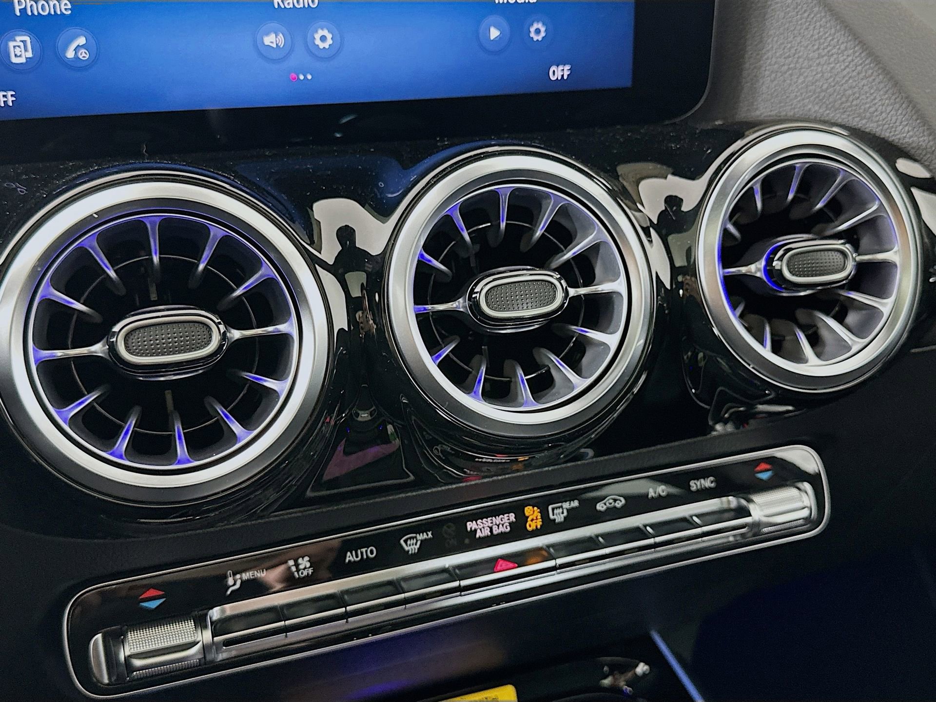 New 2026 Mercedes-Benz GLA 250 image 16