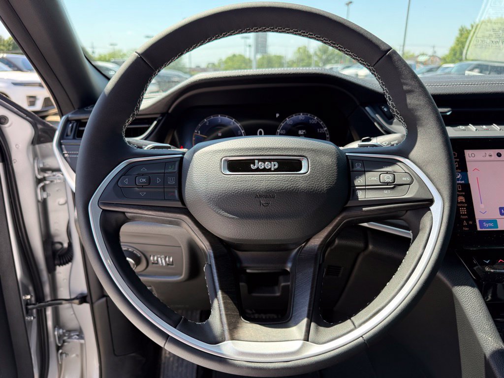New 2026 Jeep Grand Cherokee Altitude AWD/4WD image 13