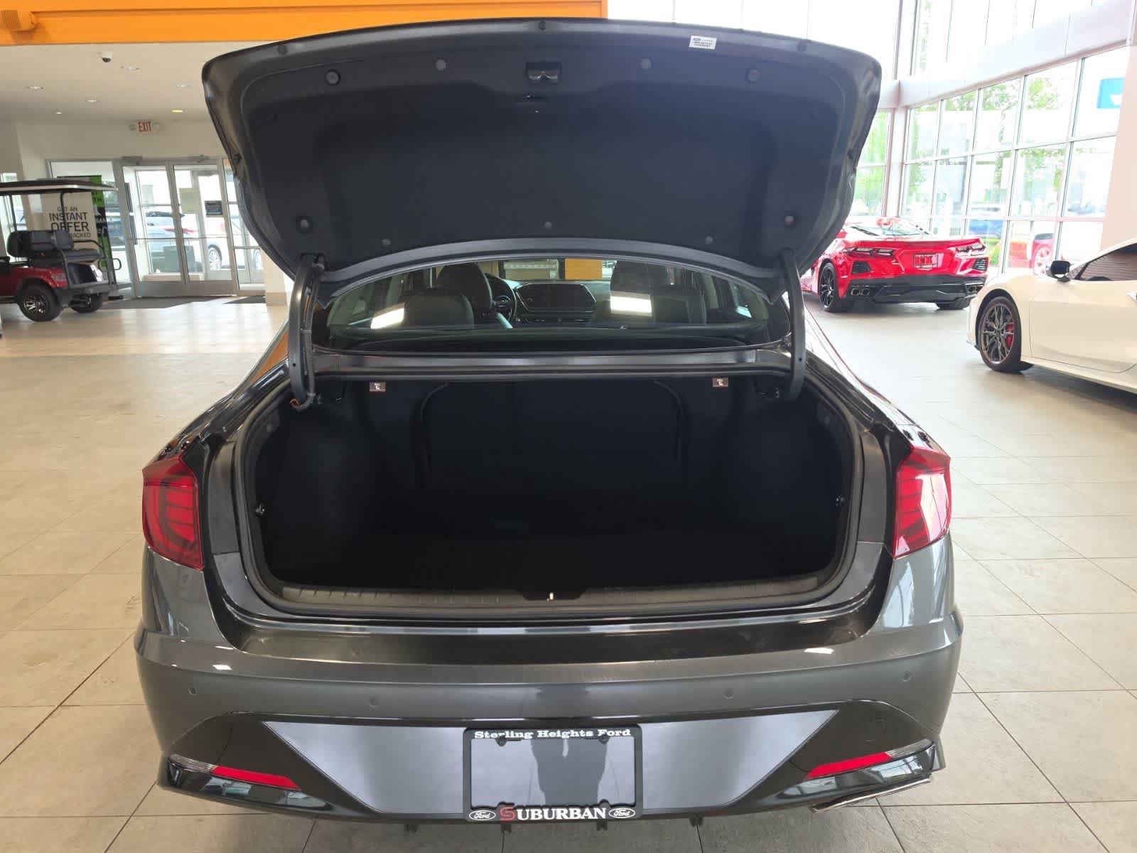 Used 2023 Hyundai Sonata Limited w/ Preferred Accessory Package FWD image 31