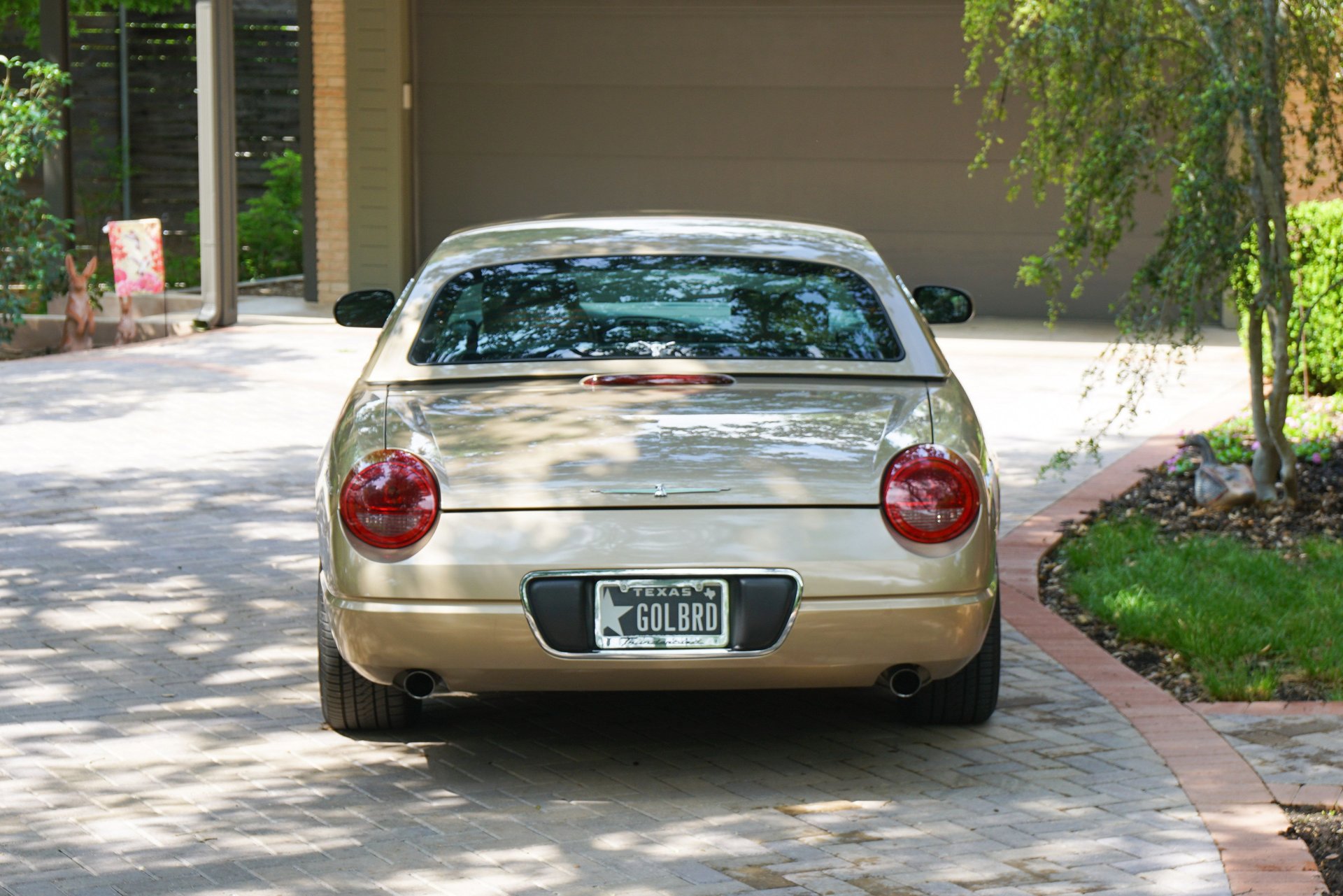 Used 2005 Ford Thunderbird 50th Anniversary RWD image 9