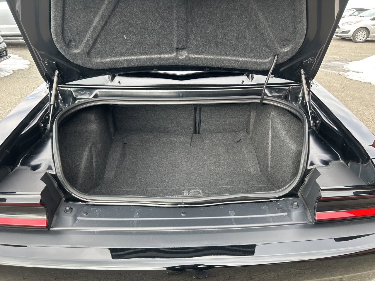 Used 2016 Dodge Challenger SRT Hellcat image 9