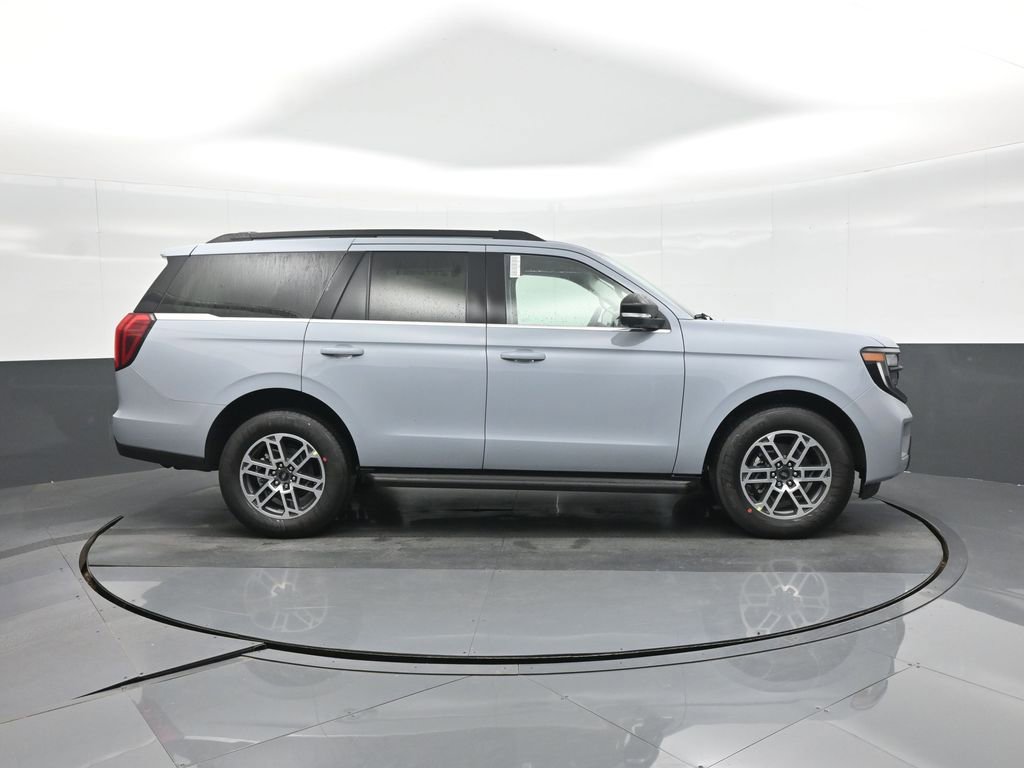 New 2026 Ford Expedition Active image 16