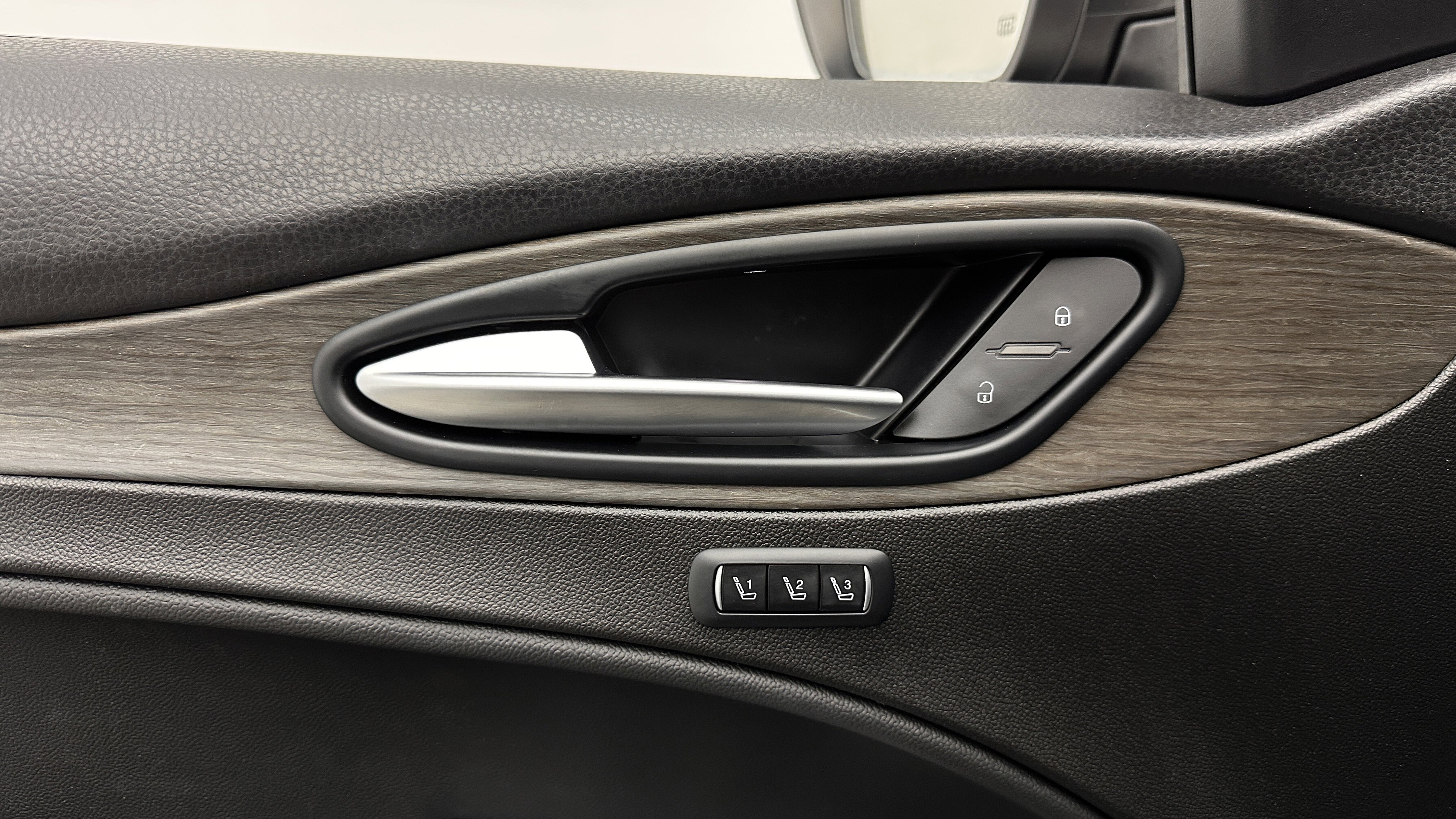 Used 2018 Alfa Romeo Stelvio Ti image 13