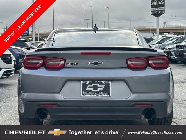 Used 2021 Chevrolet Camaro LT RWD image 5