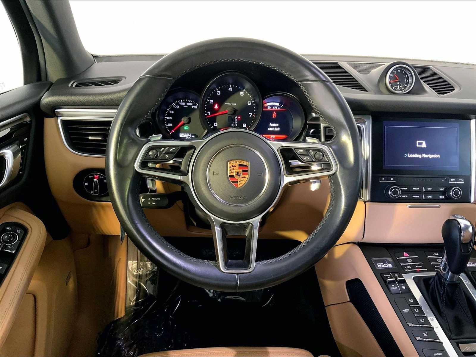 Certified 2018 Porsche Macan AWD/4WD image 15