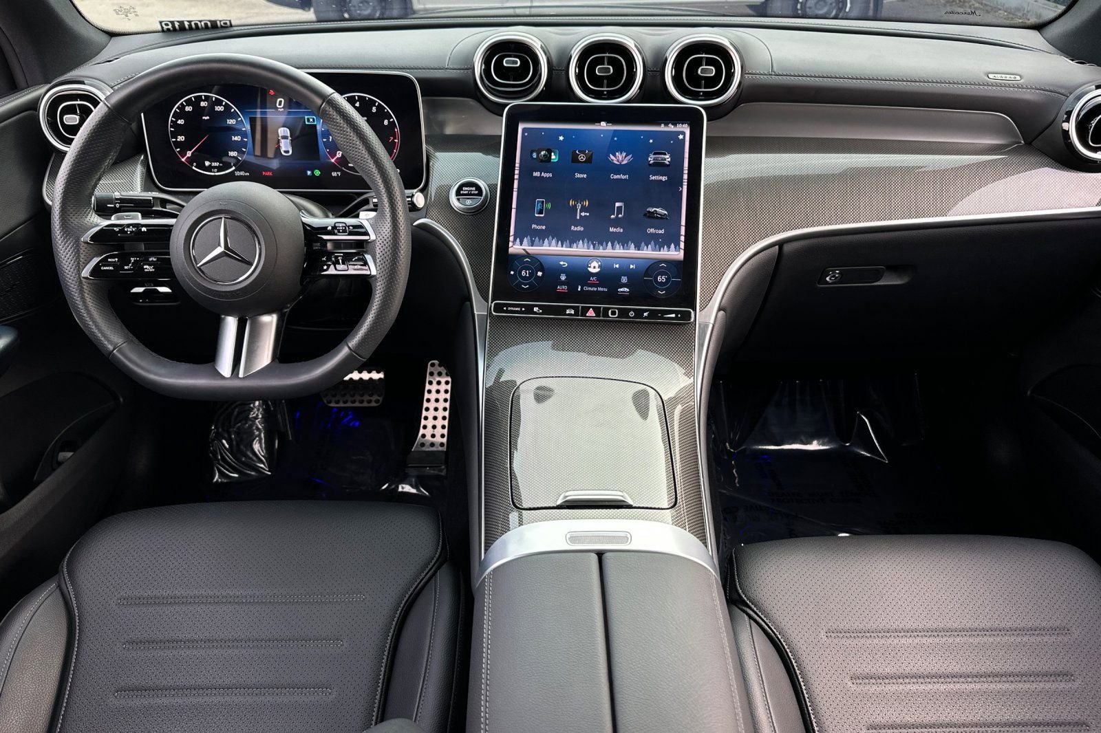 Certified 2024 Mercedes-Benz GLC 300 4MATIC image 3