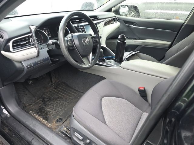 Used 2018 Toyota Camry LE FWD image 12