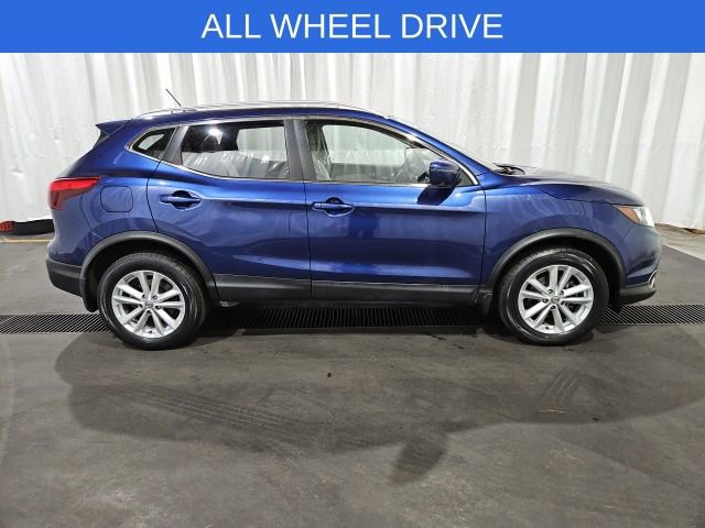 Used 2018 Nissan Rogue Sport SV w/ SV Technology Package image 2