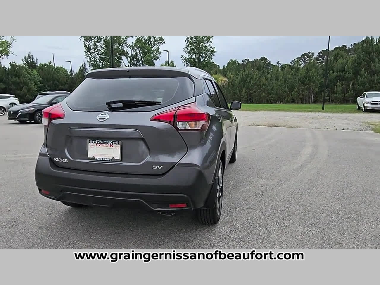 Used 2018 Nissan Kicks SV FWD image 28