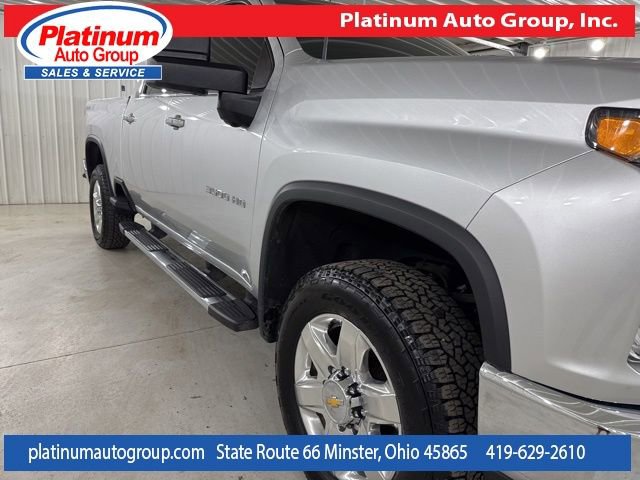 Used 2023 Chevrolet Silverado 3500 LTZ AWD/4WD image 46