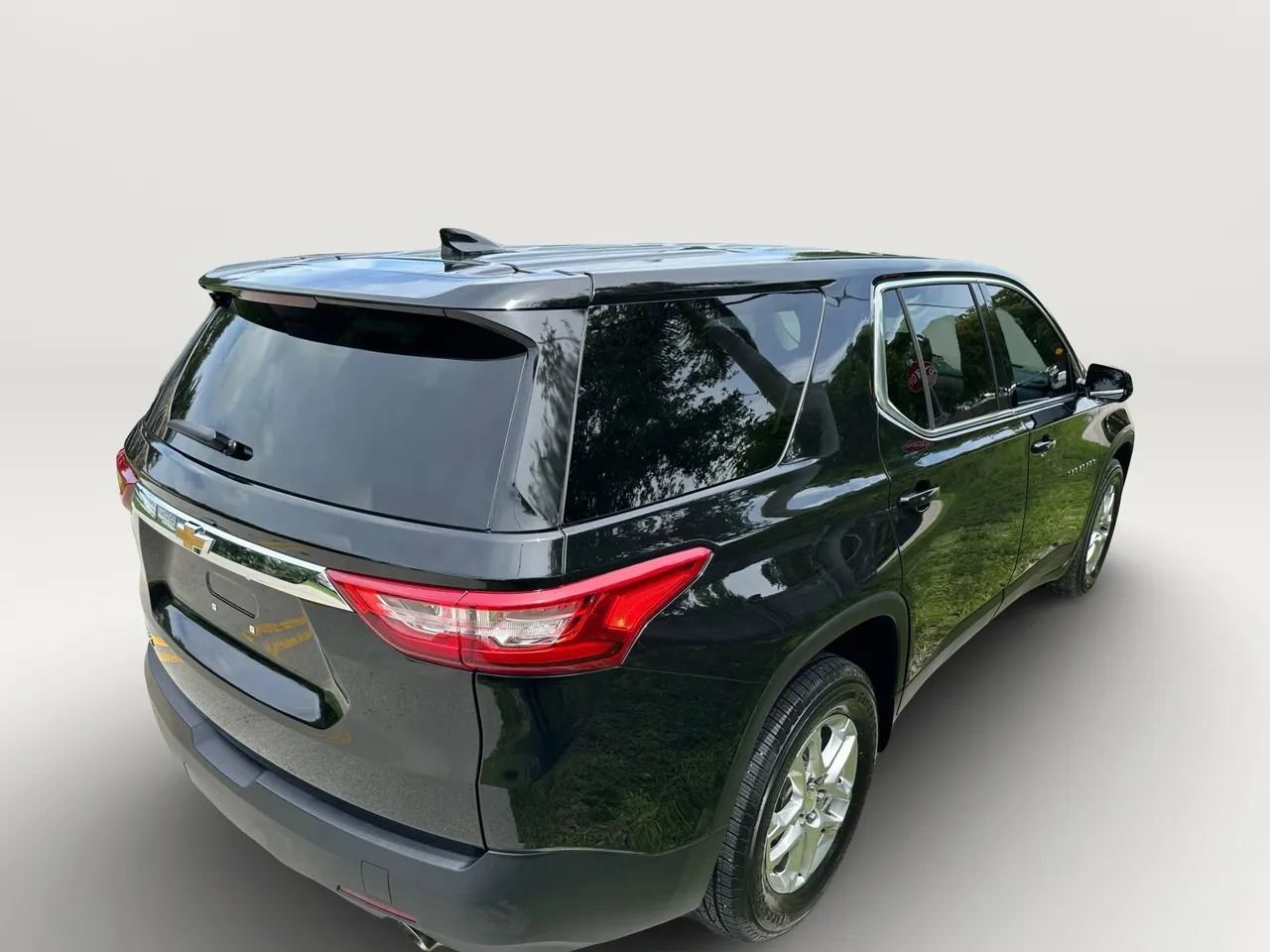 Used 2020 Chevrolet Traverse LS image 34