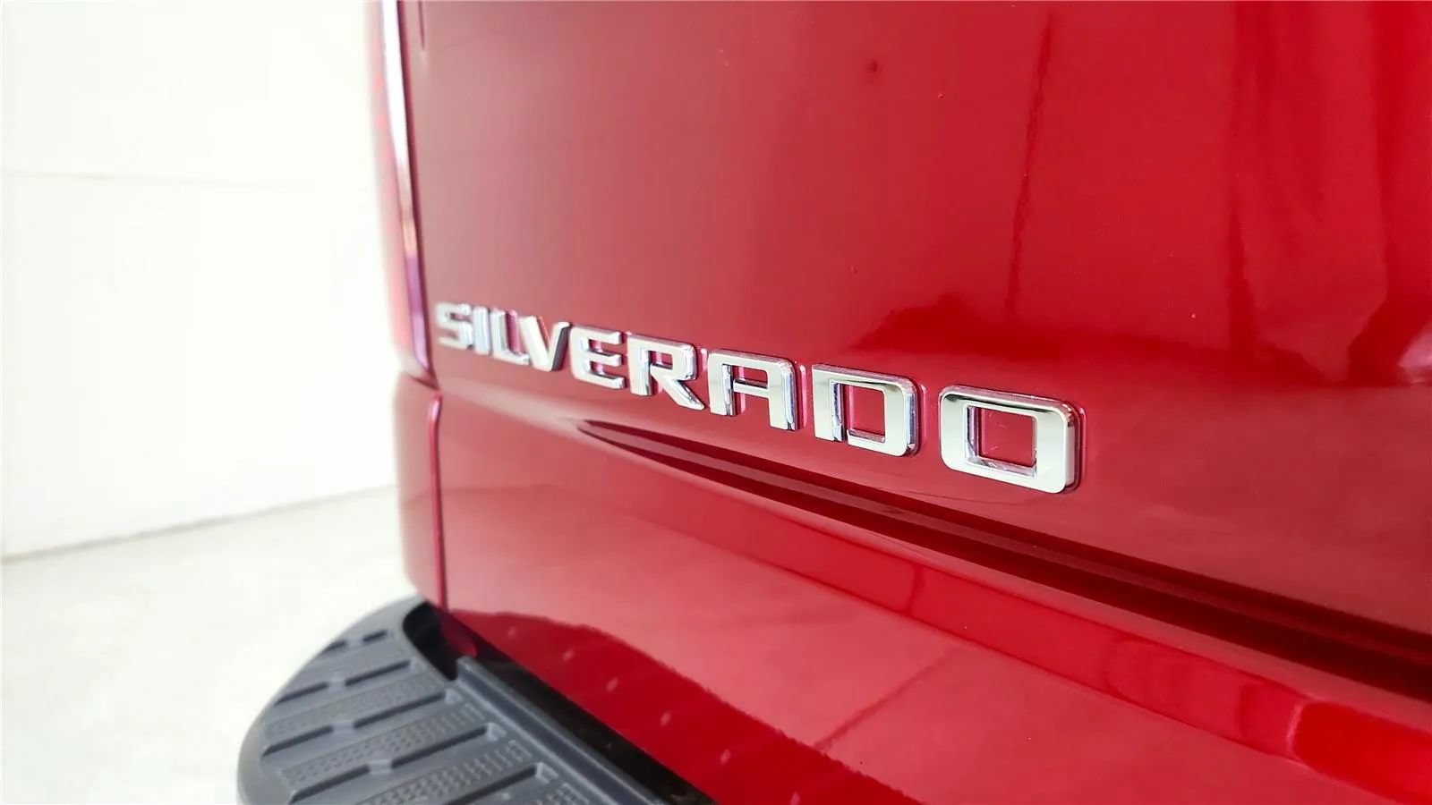 Used 2022 Chevrolet Silverado 1500 LT w/ Z71 Off-Road Package AWD/4WD image 38