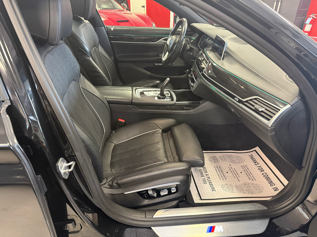 Used 2017 BMW 750i xDrive image 36