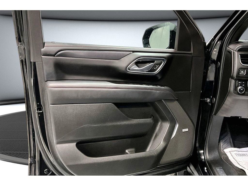 Used 2024 Chevrolet Suburban RST w/ Luxury Package AWD/4WD image 24