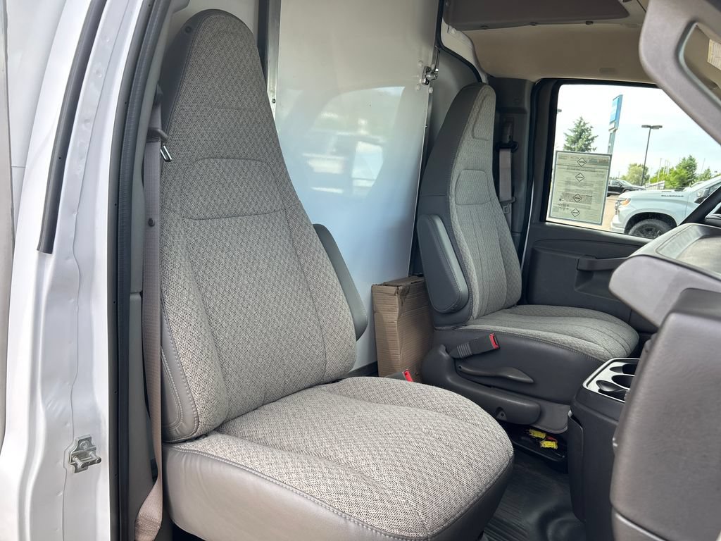 Used 2024 Chevrolet Express 3500 w/ Power Convenience Package RWD image 27