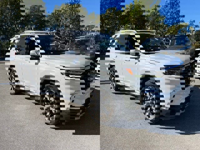 Used 2023 Honda Pilot Touring image 1