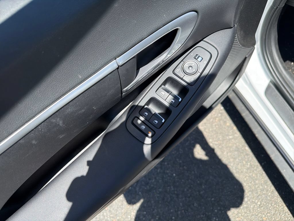 Certified 2025 Hyundai Sonata SE FWD image 14