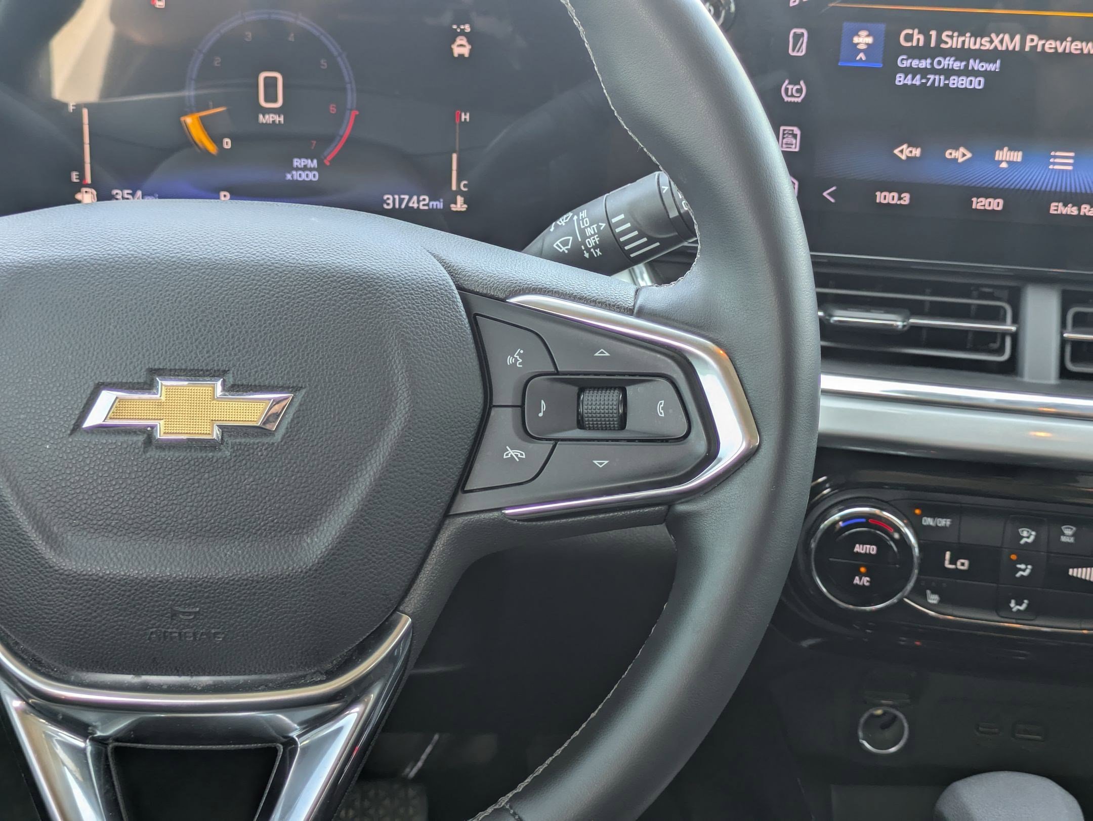 Used 2024 Chevrolet Trax LT w/ Driver Confidence Package image 19