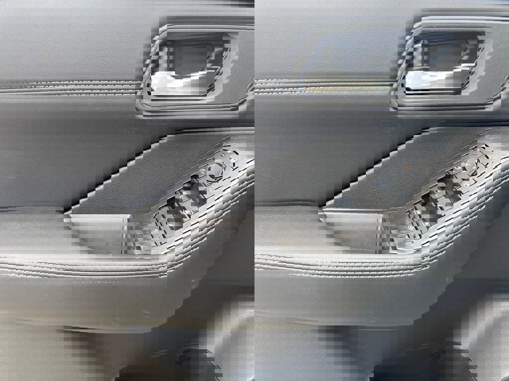 New 2026 Nissan Rogue SV image 15