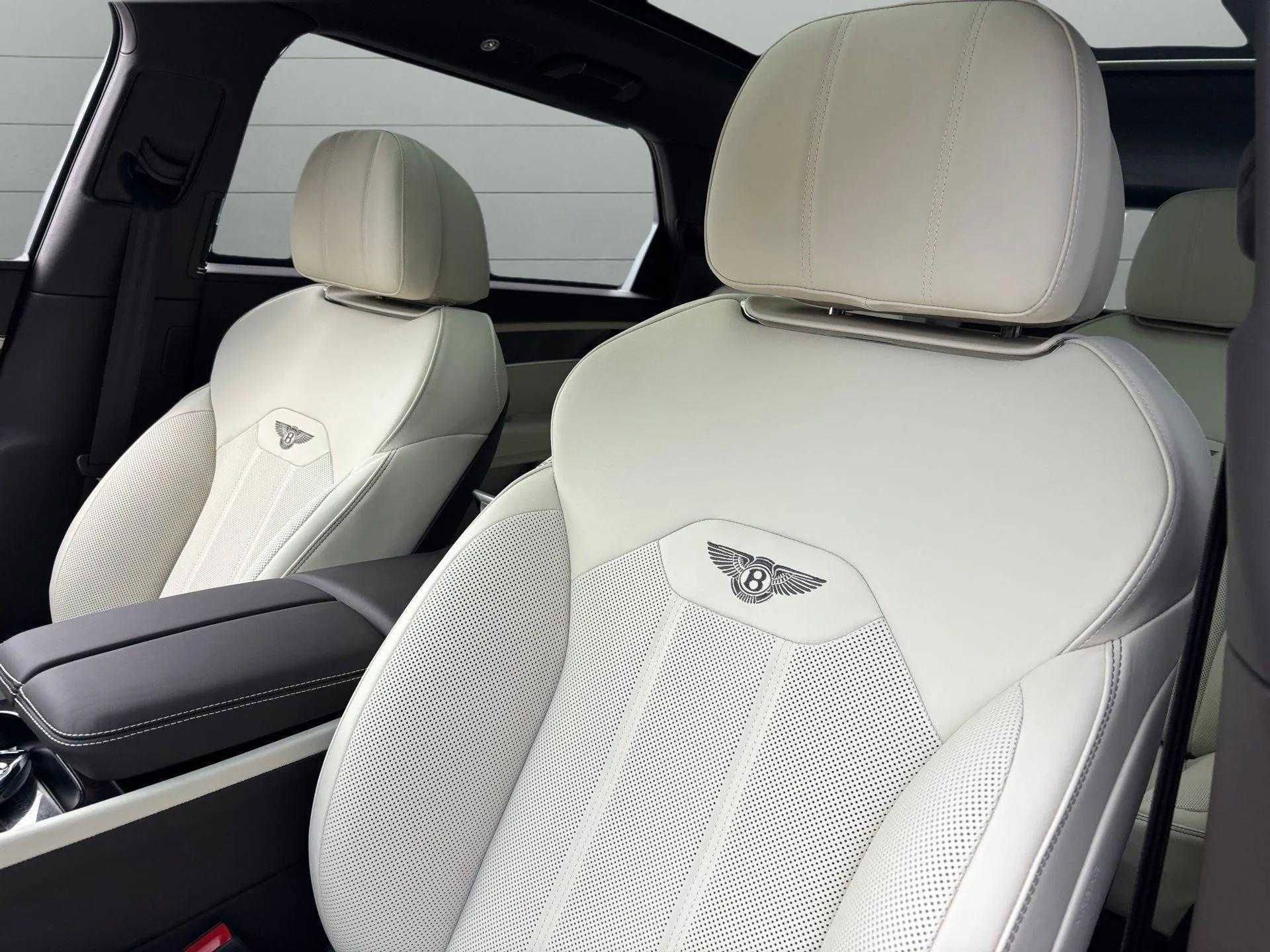 New 2025 Bentley Bentayga Extended Wheelbase image 13