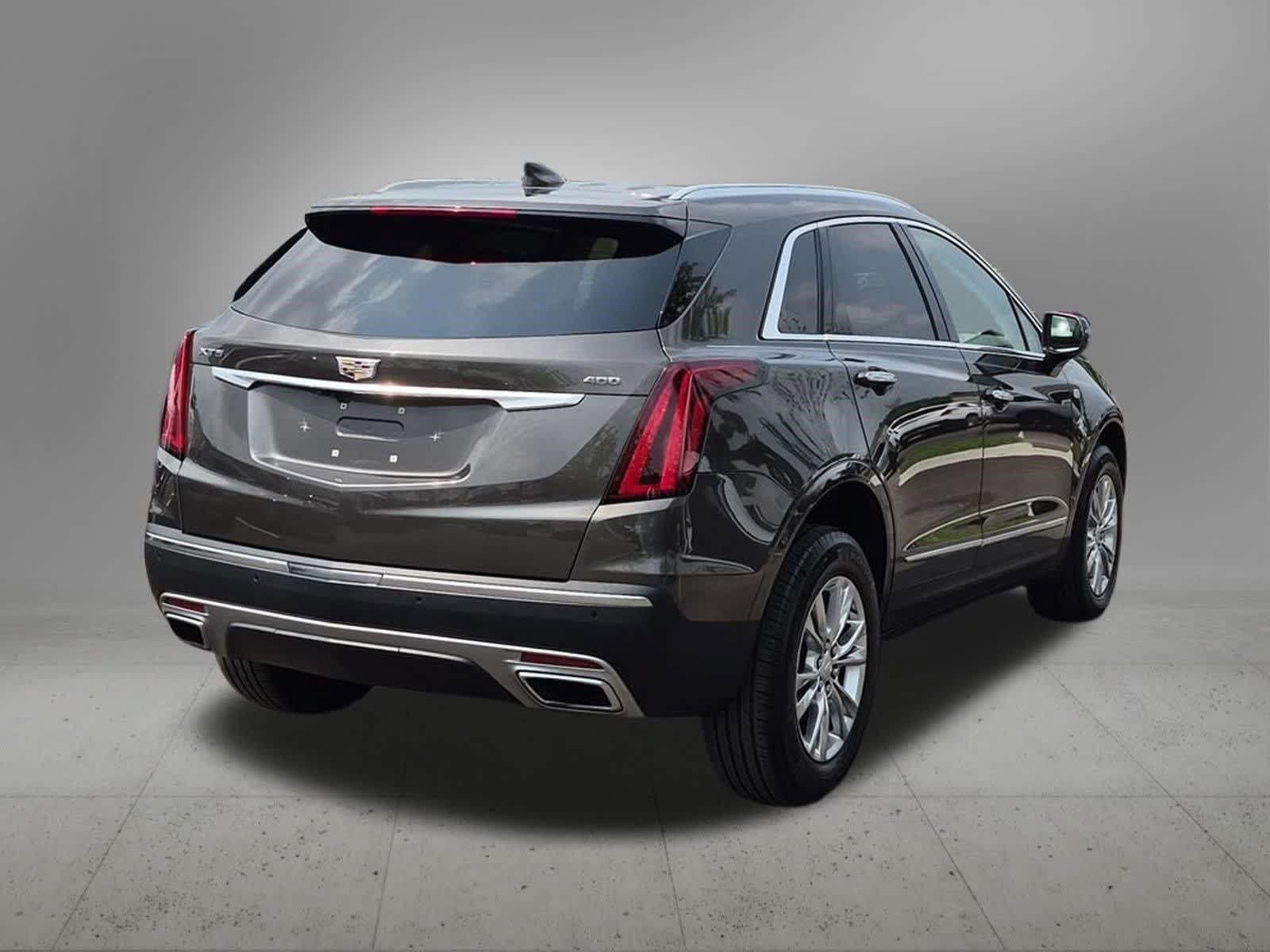 Used 2020 Cadillac XT5 Premium Luxury w/ LPO, Floor Liner Package FWD image 6