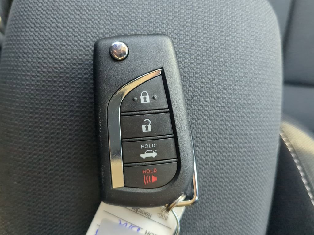 Used 2025 Toyota Corolla LE image 32