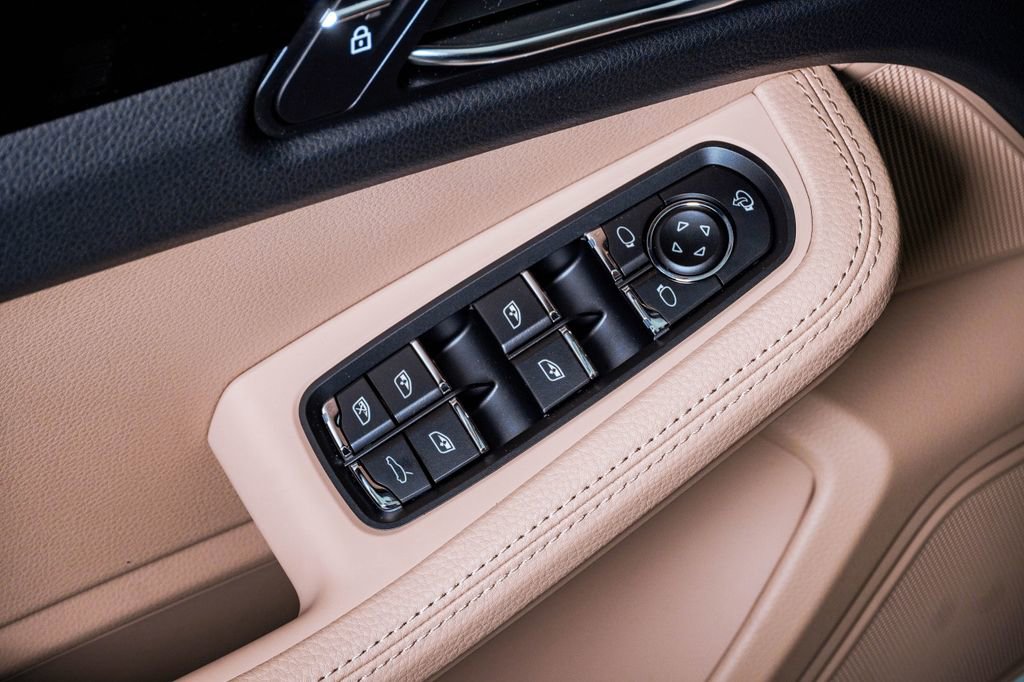 New 2026 Porsche Macan AWD/4WD image 26