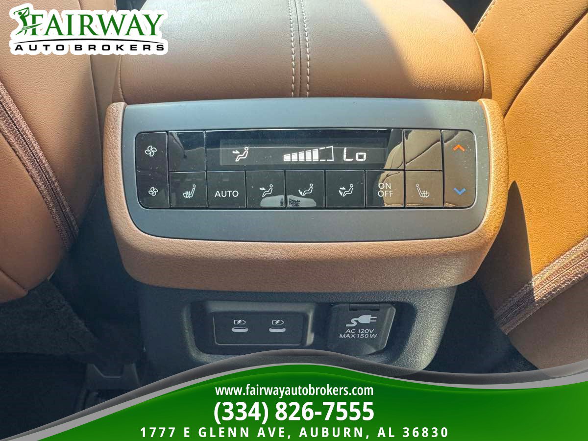 Used 2026 Nissan Pathfinder Platinum w/ Cargo Package FWD image 28