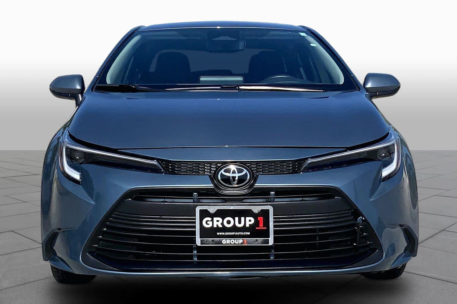 Used 2026 Toyota Corolla LE FWD image 4