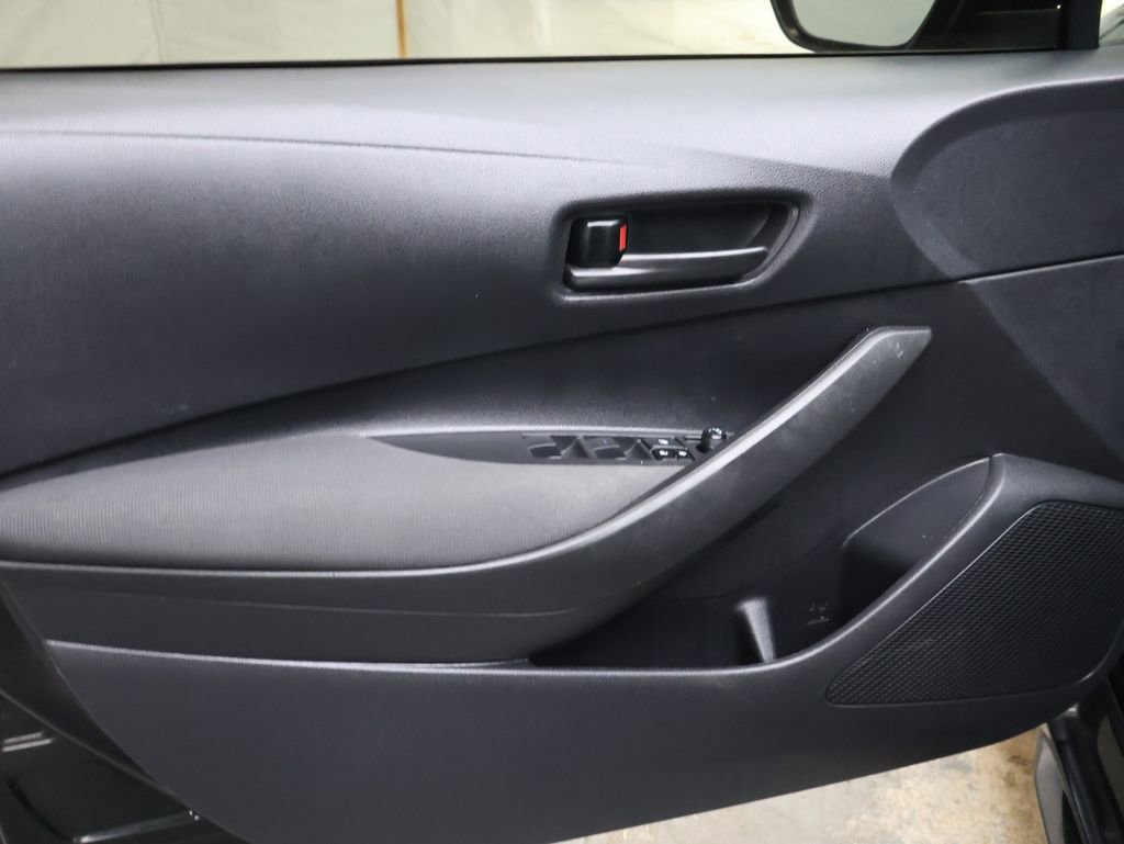 Used 2022 Toyota Corolla LE image 15