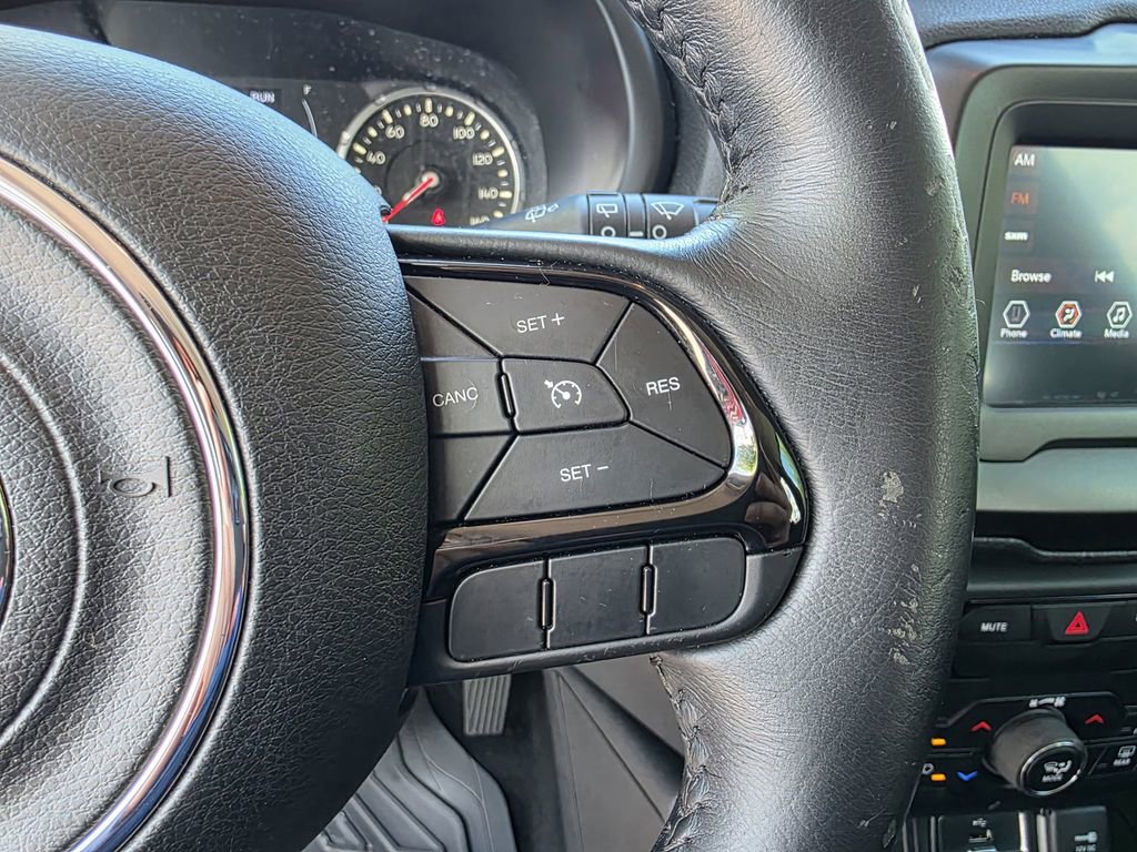 Used 2019 Jeep Renegade Altitude w/ Quick Order Package 2XM FWD image 27